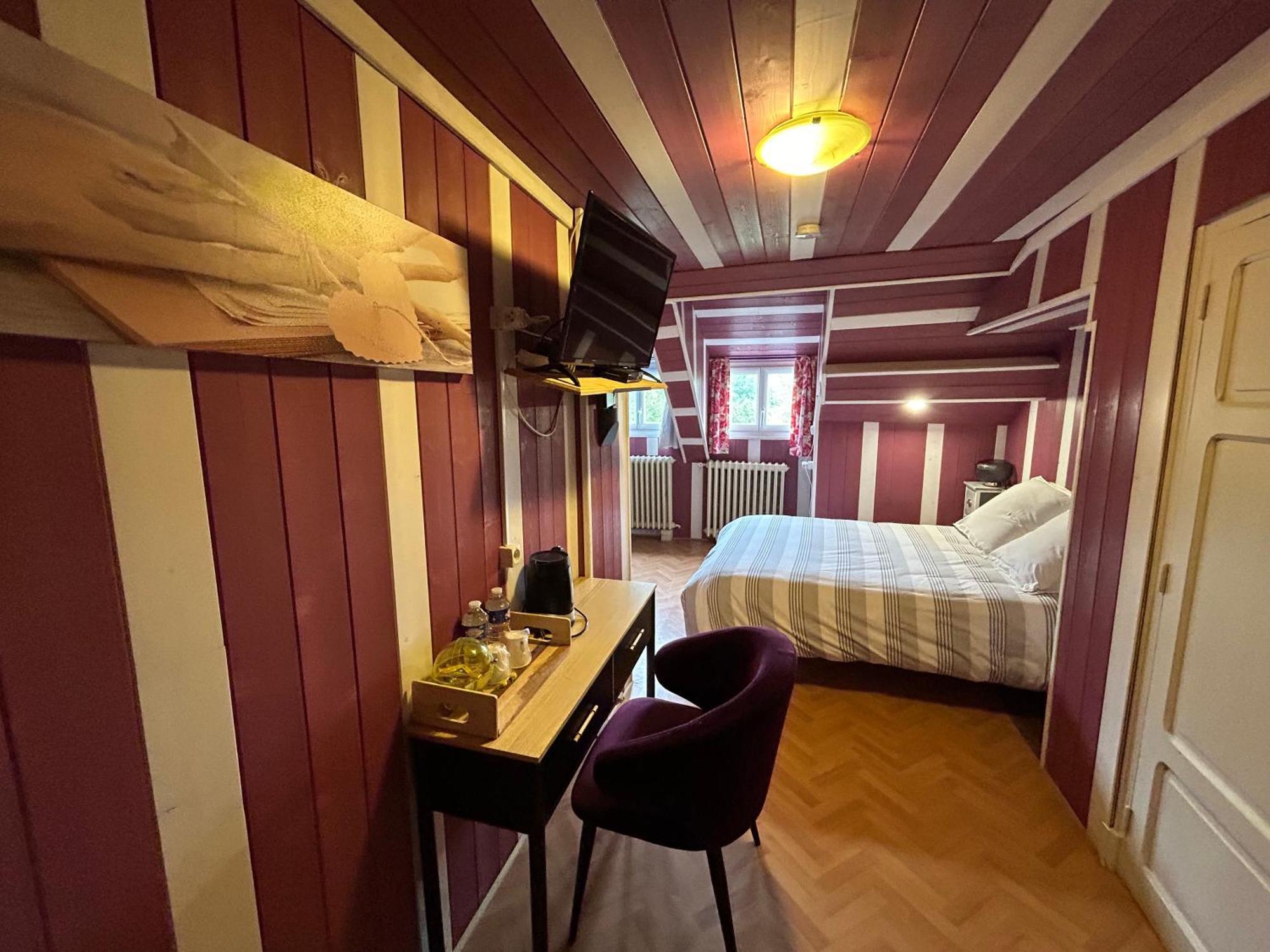Chambres D'Hotes La Cheminee Tardets-Sorholus Exterior photo